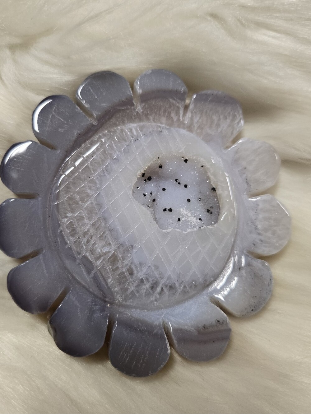 Gray Agate Flower Dish Accent - Handcrafted Home Sculpture